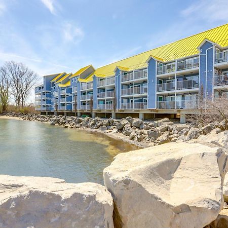Cozy Lakefront Middle Bass Retreat With Balcony Put-in-Bay Bagian luar foto