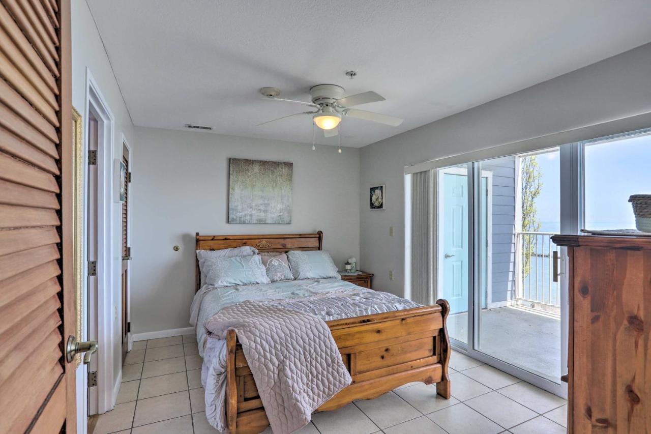 Cozy Lakefront Middle Bass Retreat With Balcony Put-in-Bay Bagian luar foto
