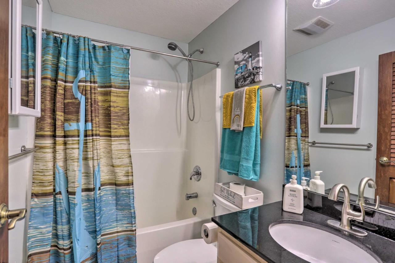 Cozy Lakefront Middle Bass Retreat With Balcony Put-in-Bay Bagian luar foto