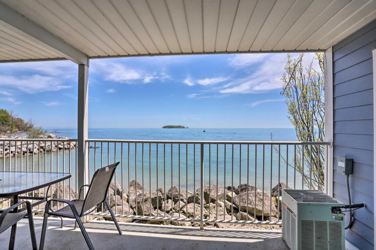 Cozy Lakefront Middle Bass Retreat With Balcony Put-in-Bay Bagian luar foto