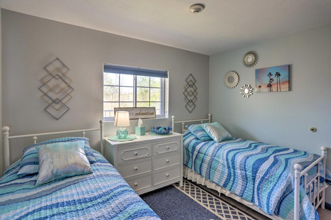 Cozy Lakefront Middle Bass Retreat With Balcony Put-in-Bay Bagian luar foto