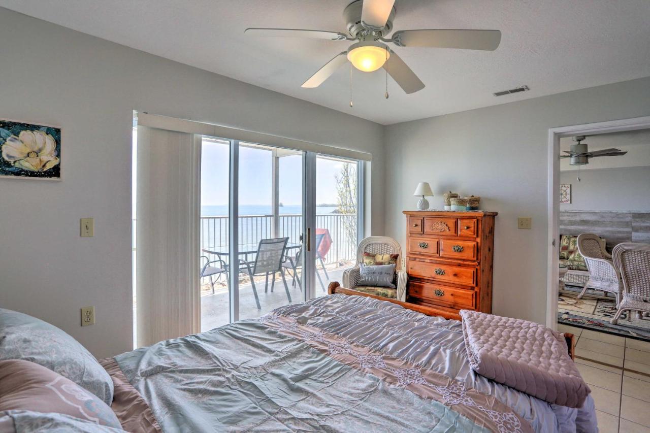 Cozy Lakefront Middle Bass Retreat With Balcony Put-in-Bay Bagian luar foto