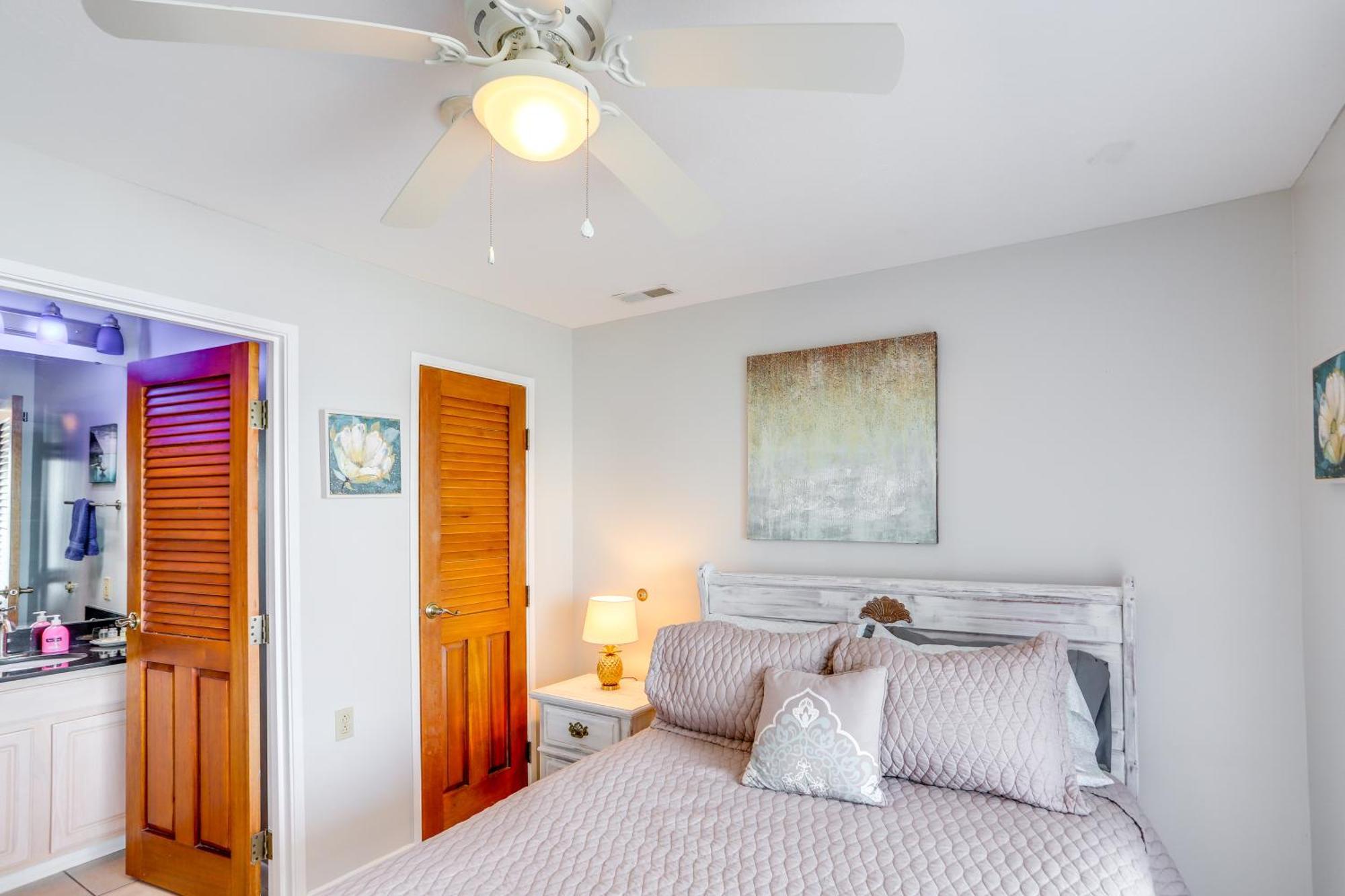 Cozy Lakefront Middle Bass Retreat With Balcony Put-in-Bay Bagian luar foto