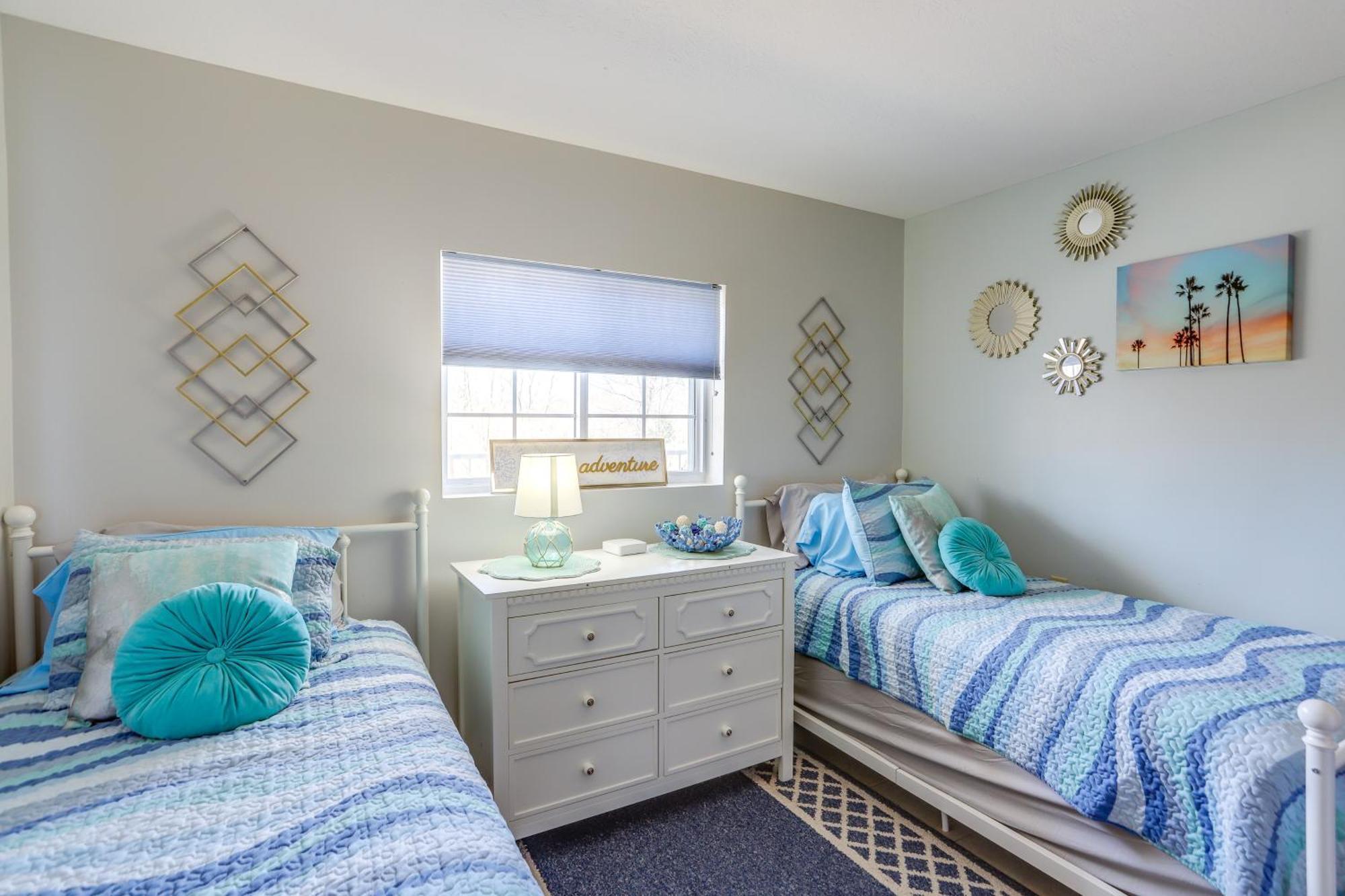 Cozy Lakefront Middle Bass Retreat With Balcony Put-in-Bay Bagian luar foto